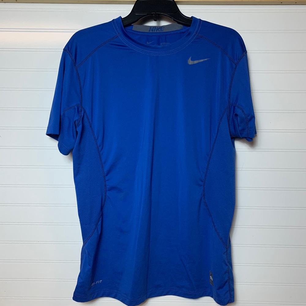 Nike Dri-Fit T-Shirt, Men’s Size Medium